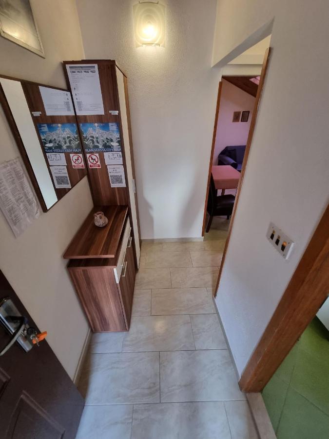 Apartments Banic พอสติรา ภายนอก รูปภาพ