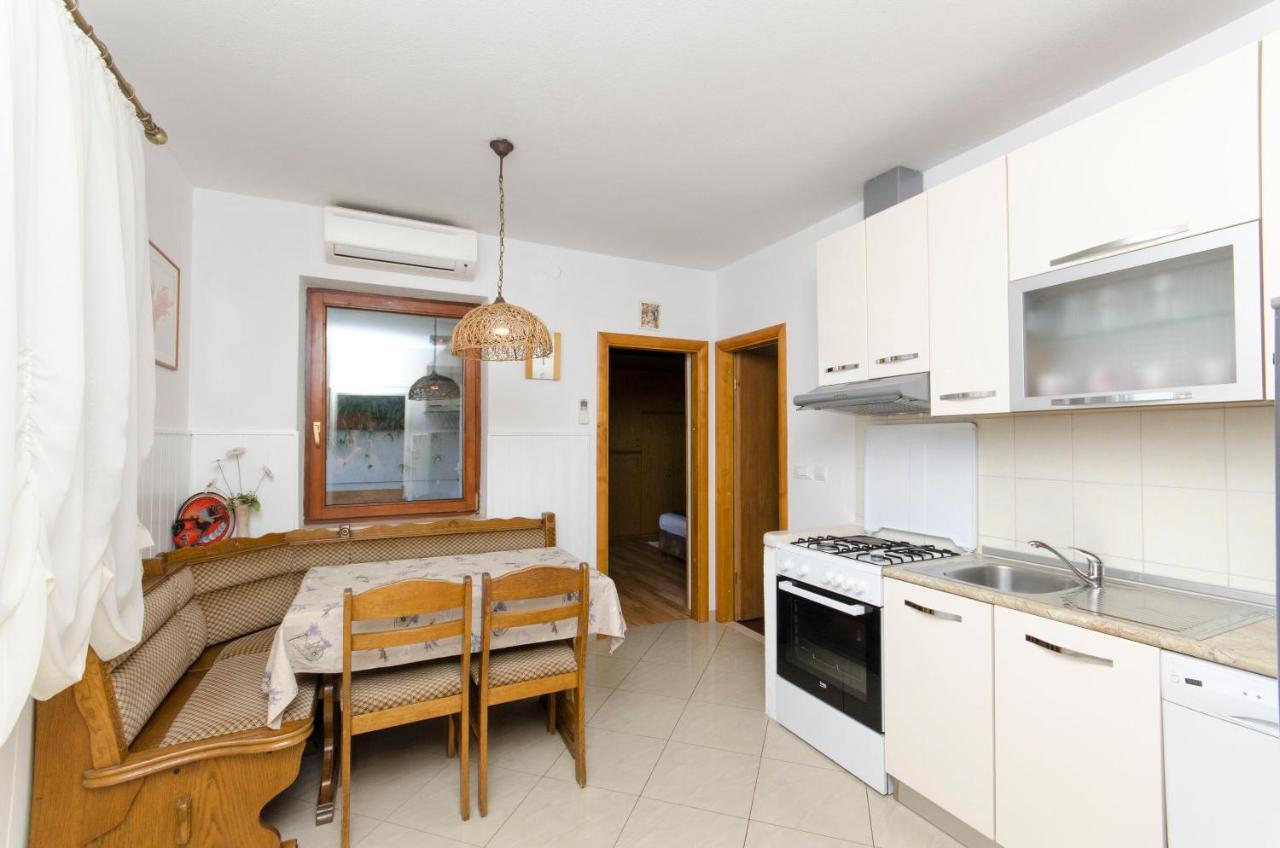 Apartments Banic พอสติรา ภายนอก รูปภาพ