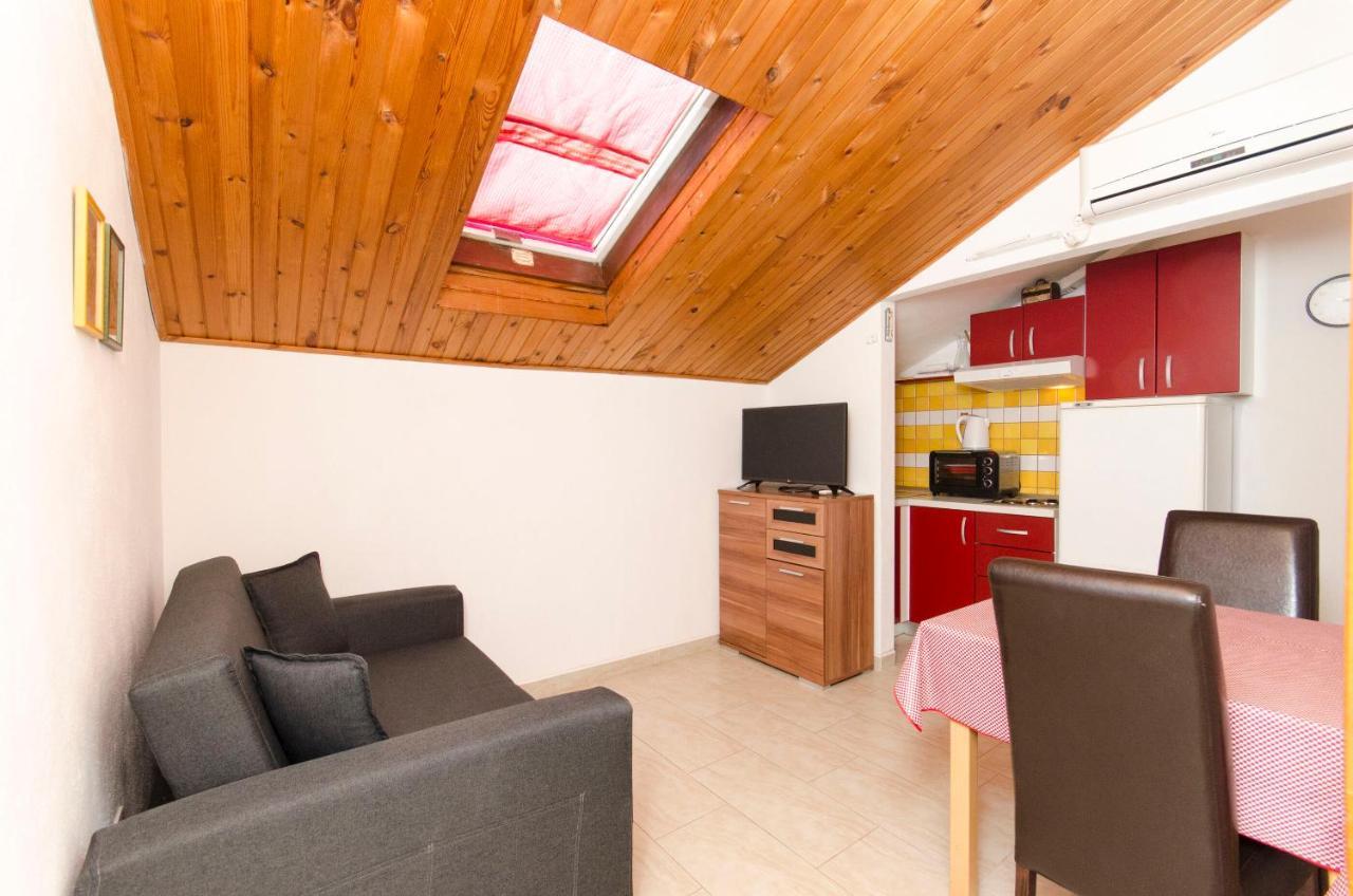 Apartments Banic พอสติรา ภายนอก รูปภาพ